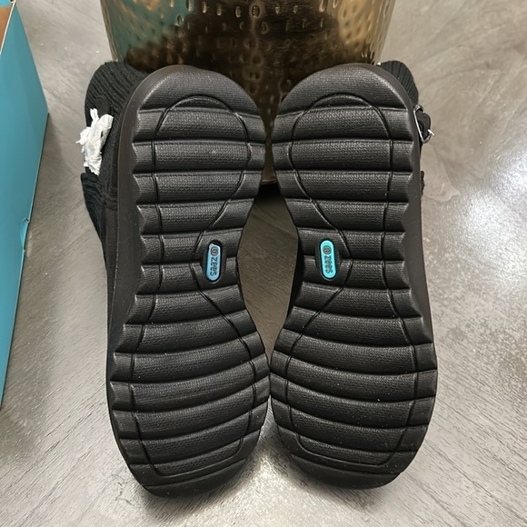 BZEES Gloria Womens Ankle Knit Booties - Picture 4 of 10